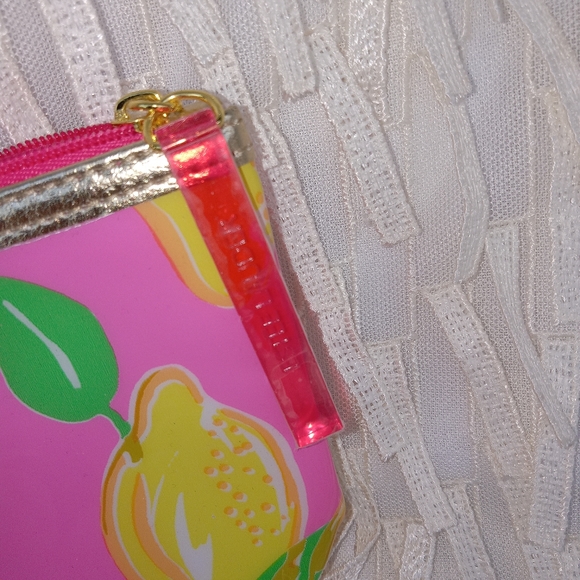 Lilly Pulitzer/Estee Lauder Makeup Bag - Picture 4 of 5